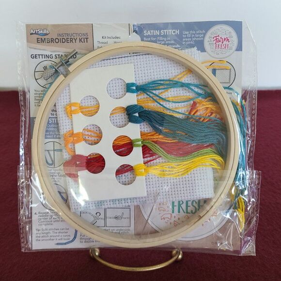 Art Skills Crafter's Closet "Farm Fresh" Rustic Farm Style Embroidery Kit NWT - Picture 7 of 16